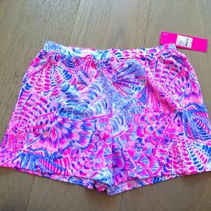 New with tags Lilly shorts. Kids XL